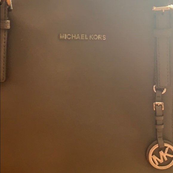 Michael Kors Jet Set Leather Tote Bag - Picture 2 of 8
